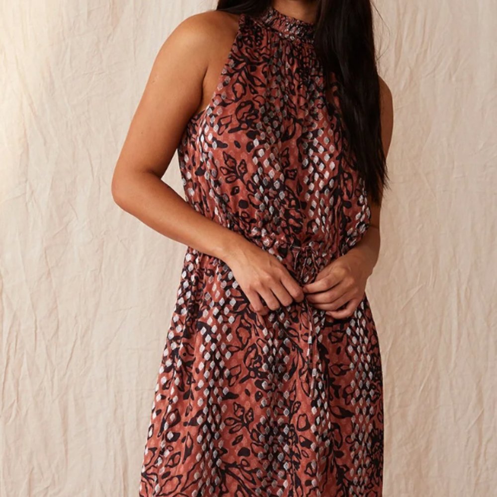 Velvet by Graham and Spencer SHEENA METALLIC PRINTED DRESS